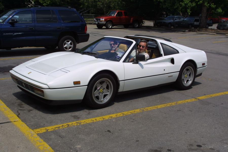  Ferrari 328 GTS 1986 года  (фото 6 из 23)